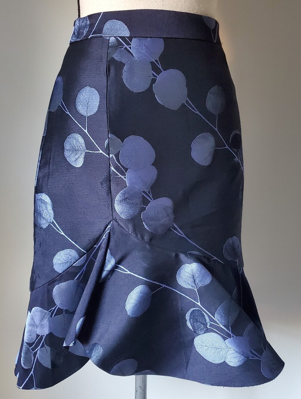 Banana Republic Navy Silver Leaf Jacquard Flared Ruffle Hi-Lo Mini Skirt 00P